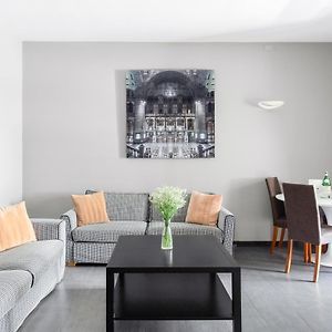 2 Bedroom Apartment Sofa Bed